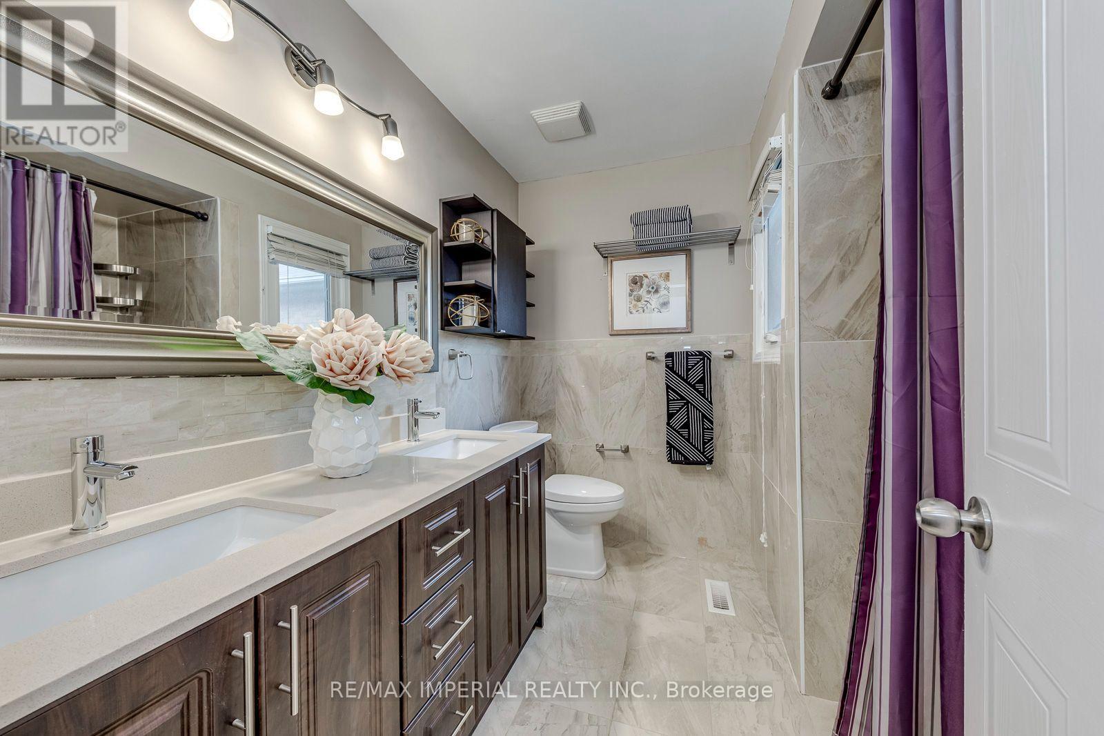 925 Cardington Street, Mississauga, Ontario  L5V 1Z8 - Photo 24 - W13757760