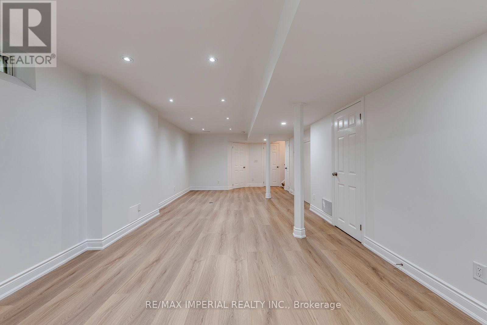 925 Cardington Street, Mississauga, Ontario  L5V 1Z8 - Photo 30 - W13757760