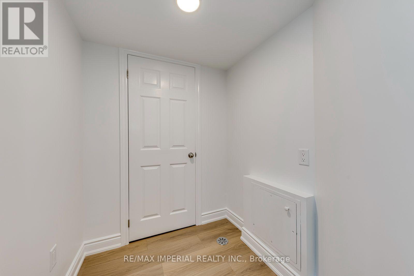925 Cardington Street, Mississauga, Ontario  L5V 1Z8 - Photo 32 - W13757760