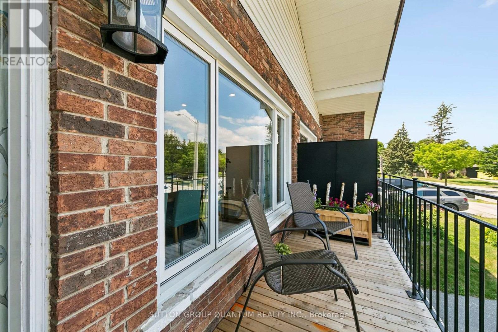 2621 Windjammer Road, Mississauga, Ontario  L5L 1H7 - Photo 4 - W13755306