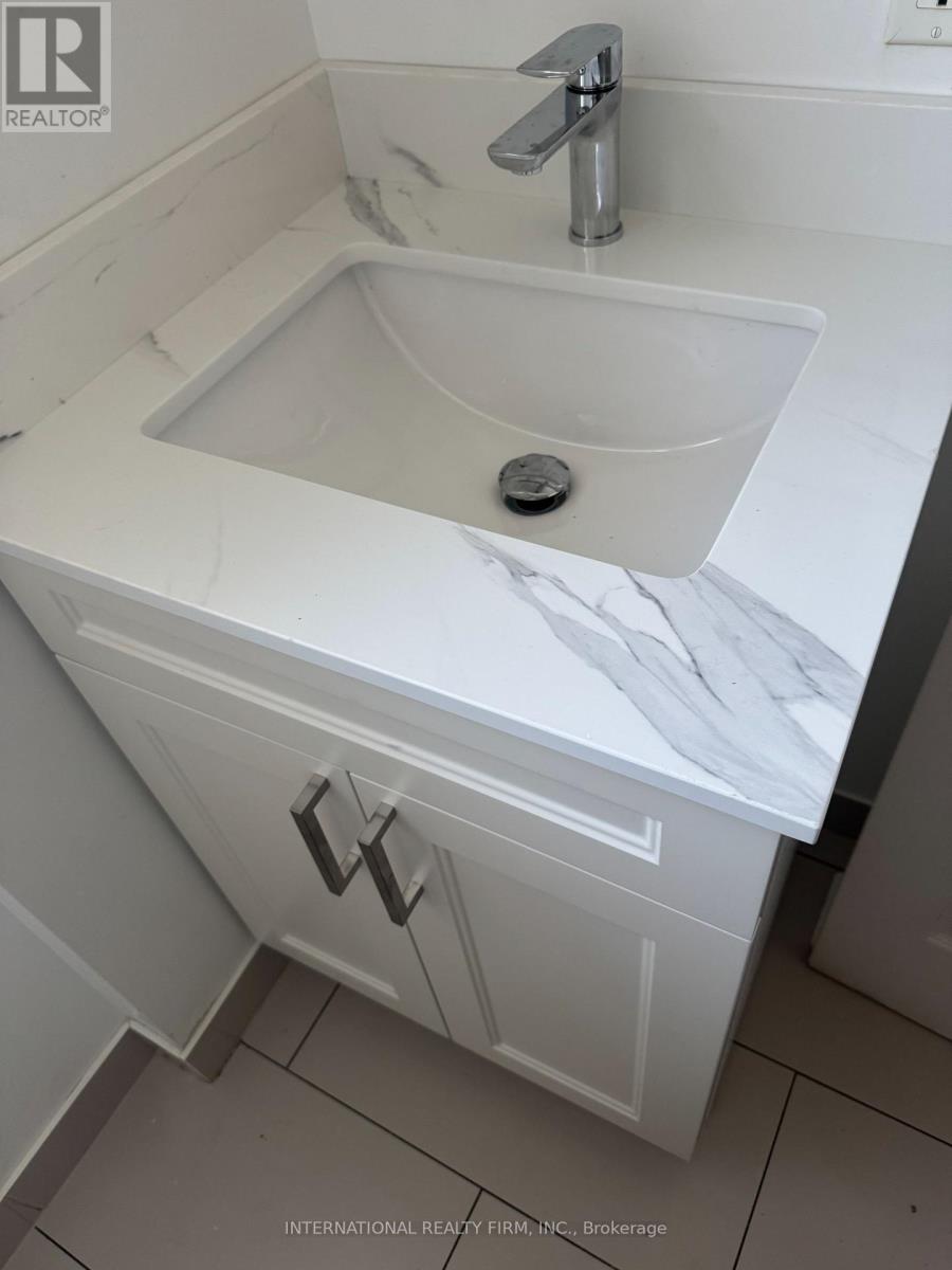 2 - 161 Montrose Avenue, Toronto, Ontario  M6J 2T6 - Photo 15 - C13757784