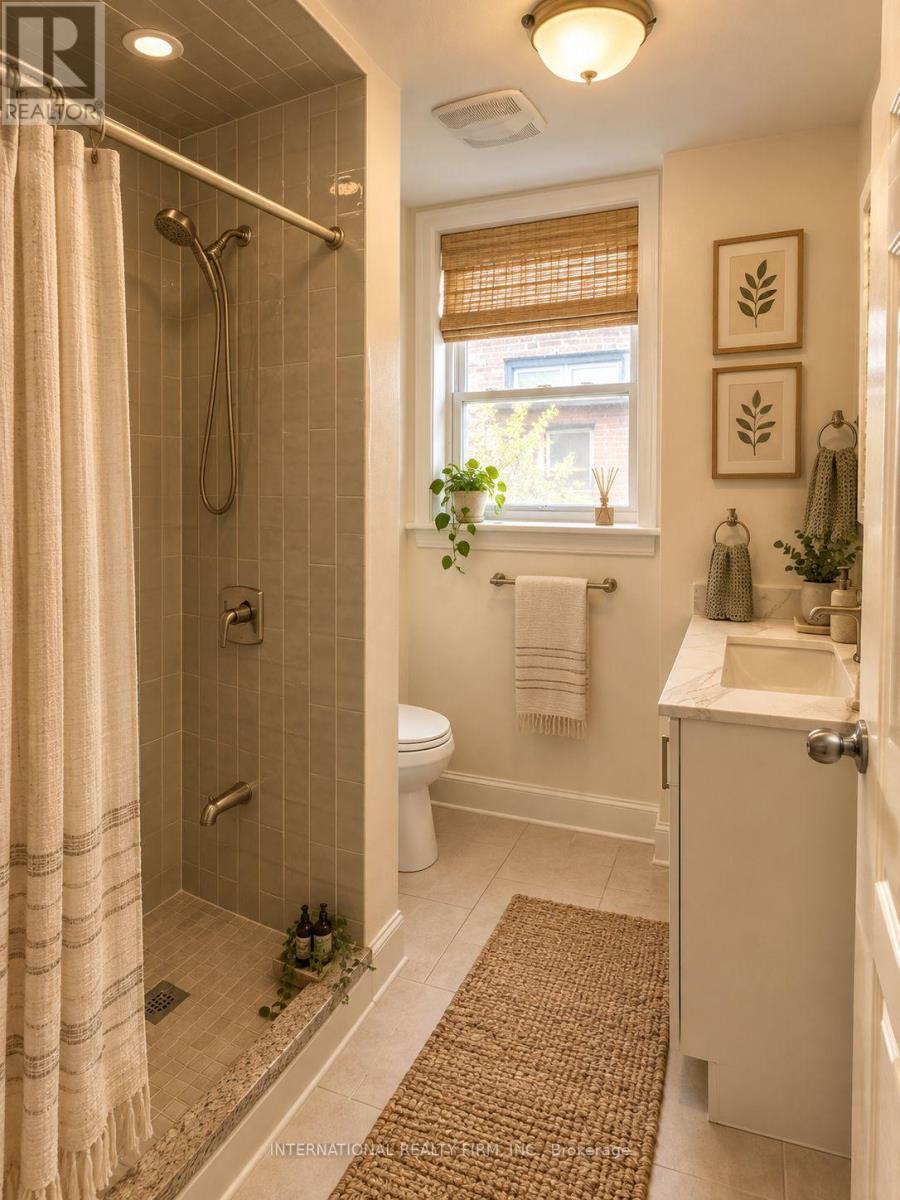 2 - 161 Montrose Avenue, Toronto, Ontario  M6J 2T6 - Photo 5 - C13757784