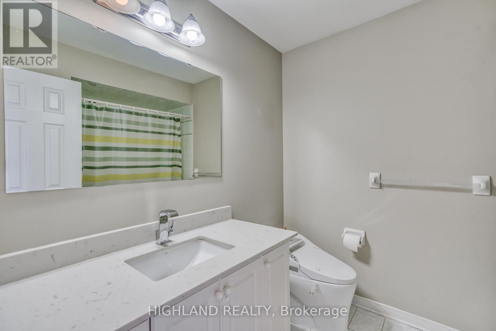 5898 Manzanillo Crescent, Mississauga, Ontario  L5M 6Y6 - Photo 15 - W13757780
