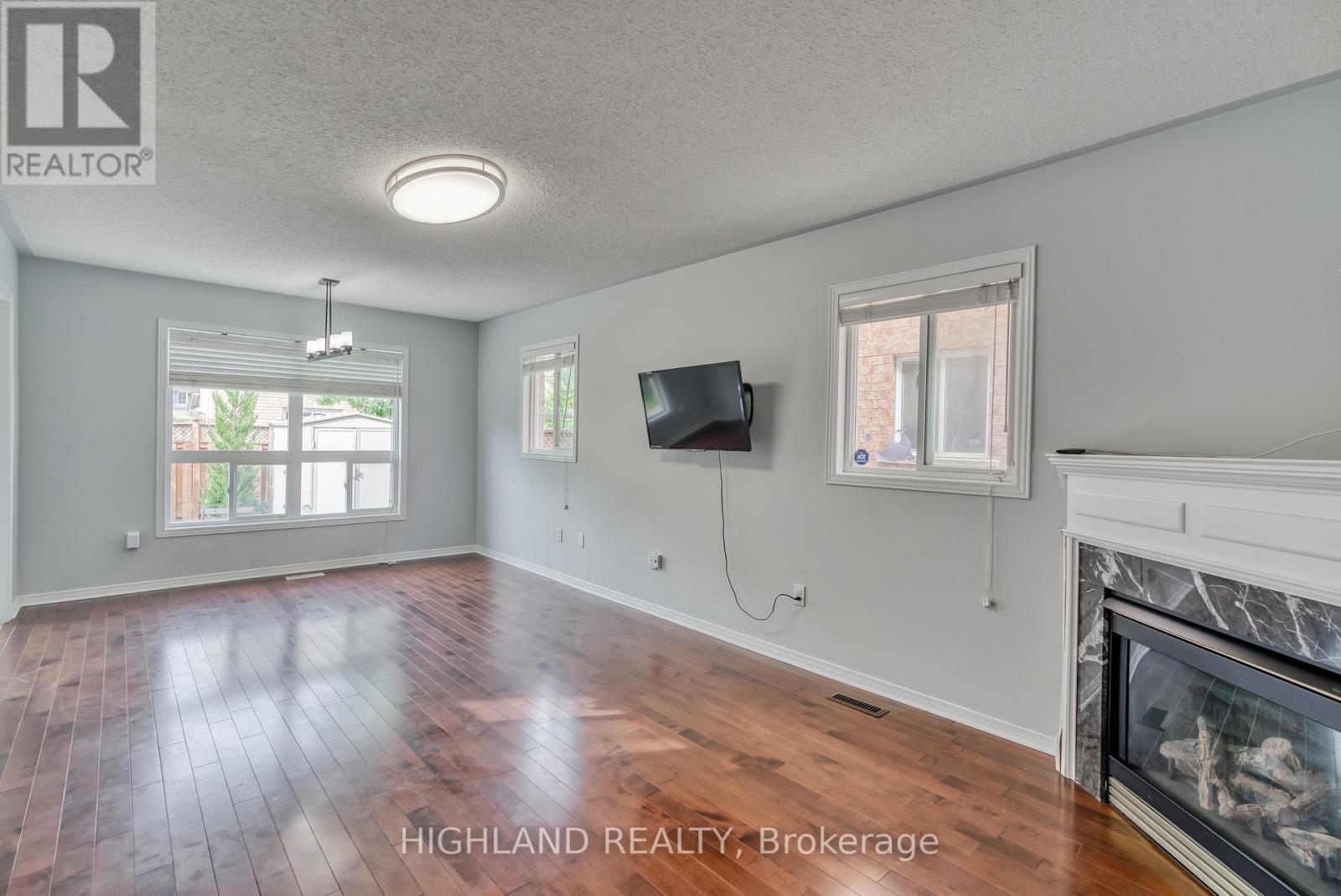 5898 Manzanillo Crescent, Mississauga, Ontario  L5M 6Y6 - Photo 6 - W13757780