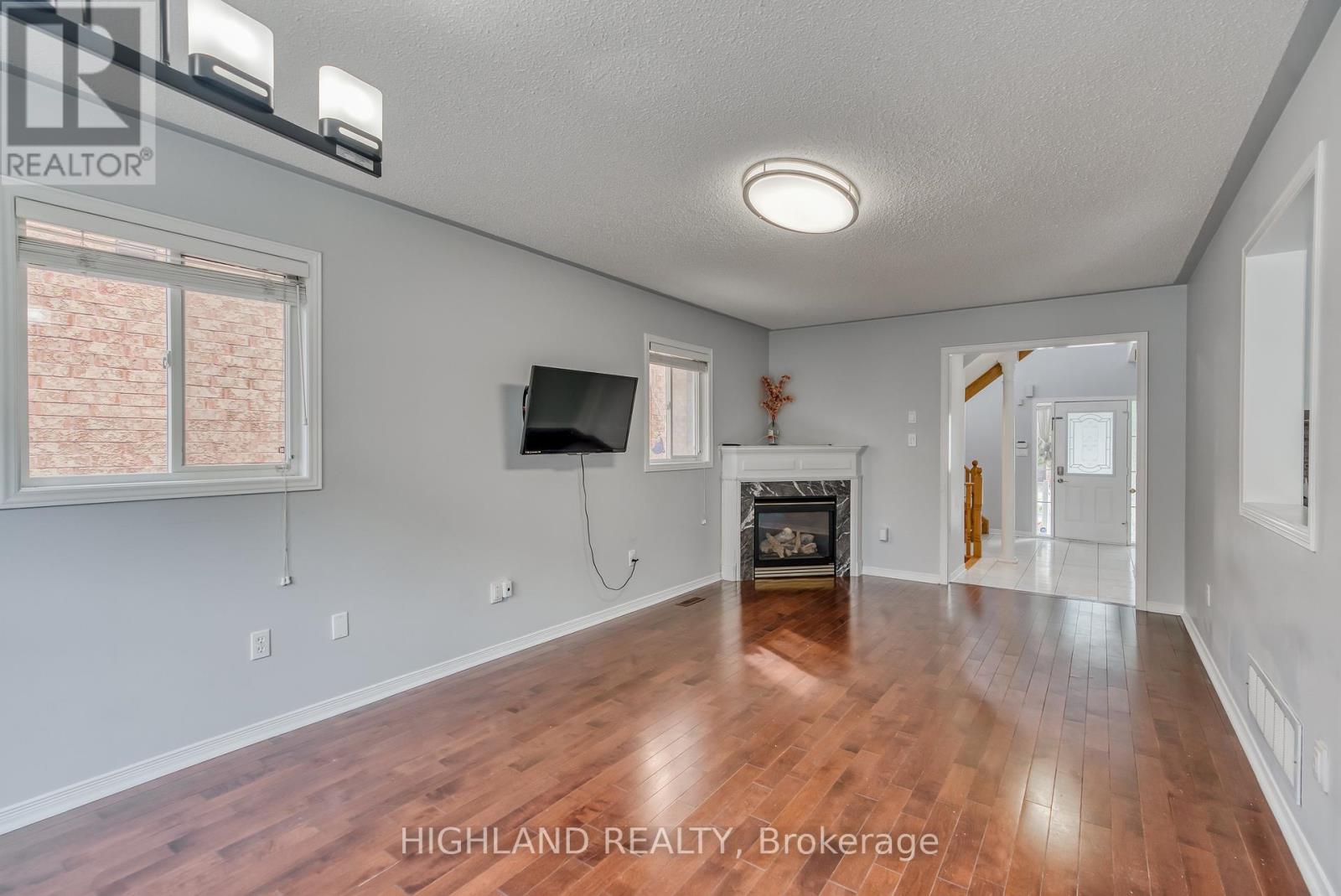 5898 Manzanillo Crescent, Mississauga, Ontario  L5M 6Y6 - Photo 7 - W13757780
