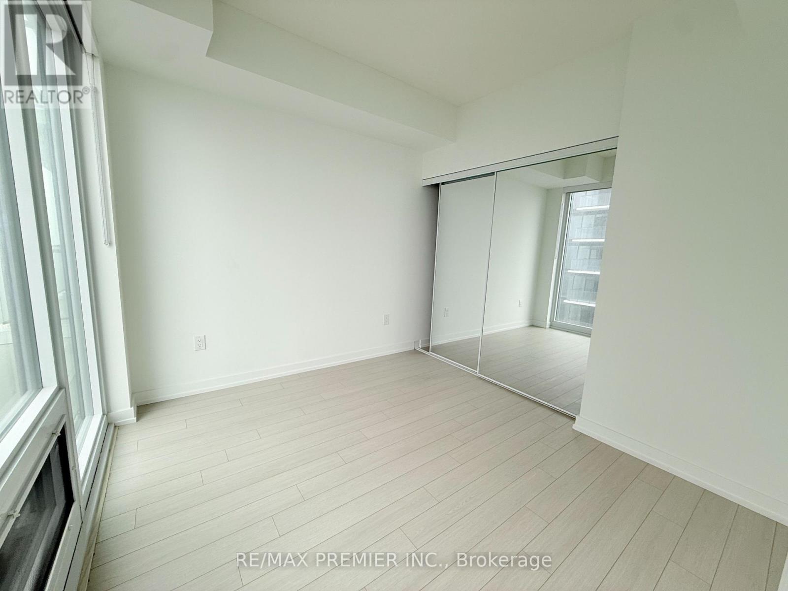 2116 - 4010 Eglinton Avenue W, Toronto, Ontario M9A 0G5 - Photo 10 - W13757782