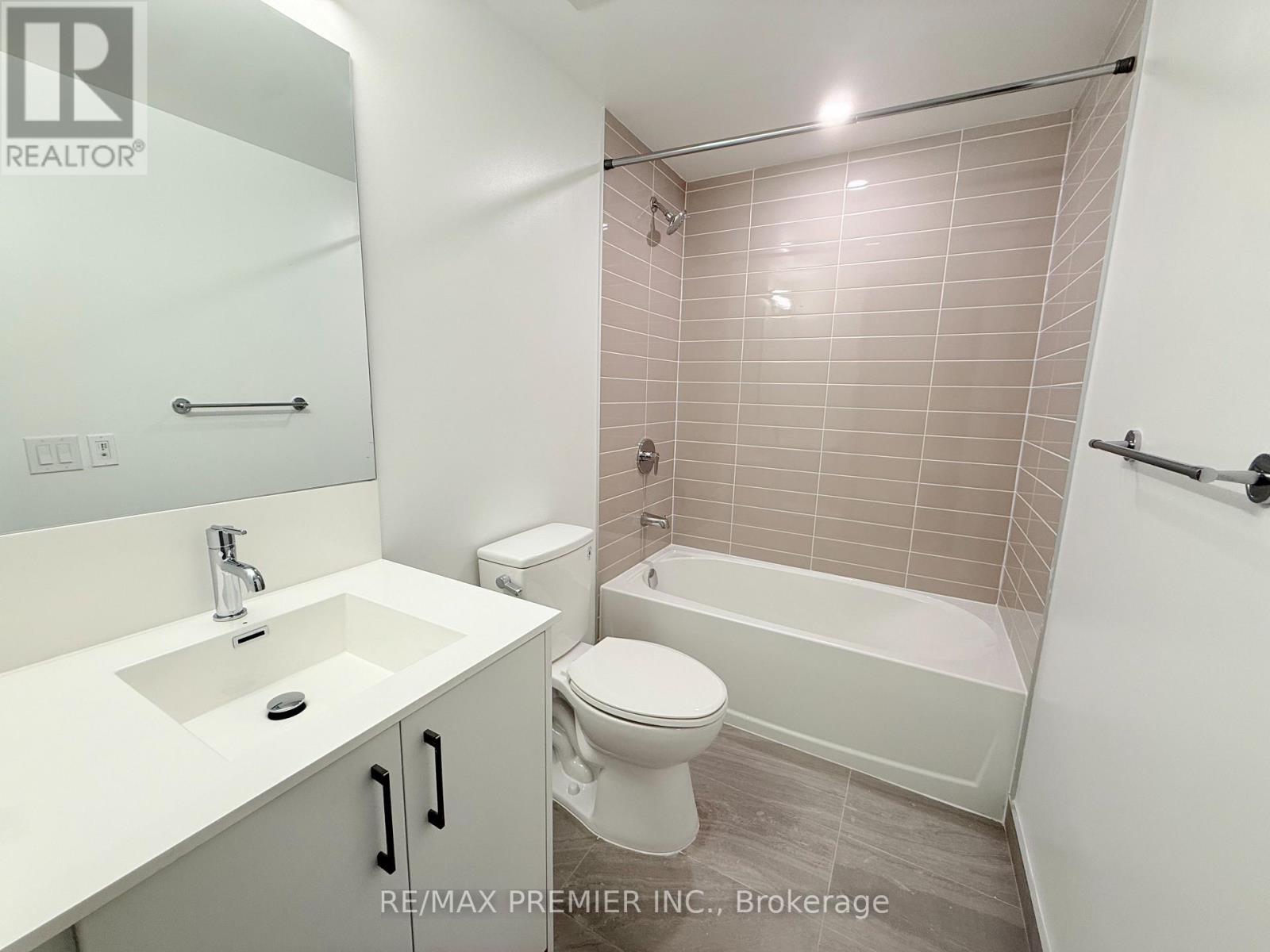 2116 - 4010 Eglinton Avenue W, Toronto, Ontario M9A 0G5 - Photo 12 - W13757782