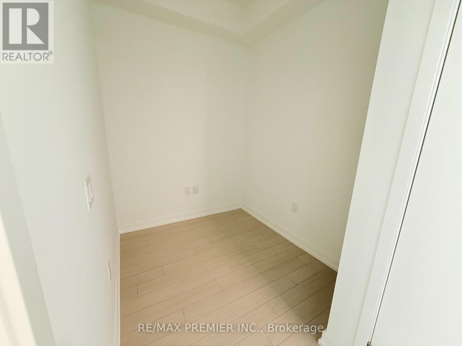 2116 - 4010 Eglinton Avenue W, Toronto, Ontario M9A 0G5 - Photo 13 - W13757782