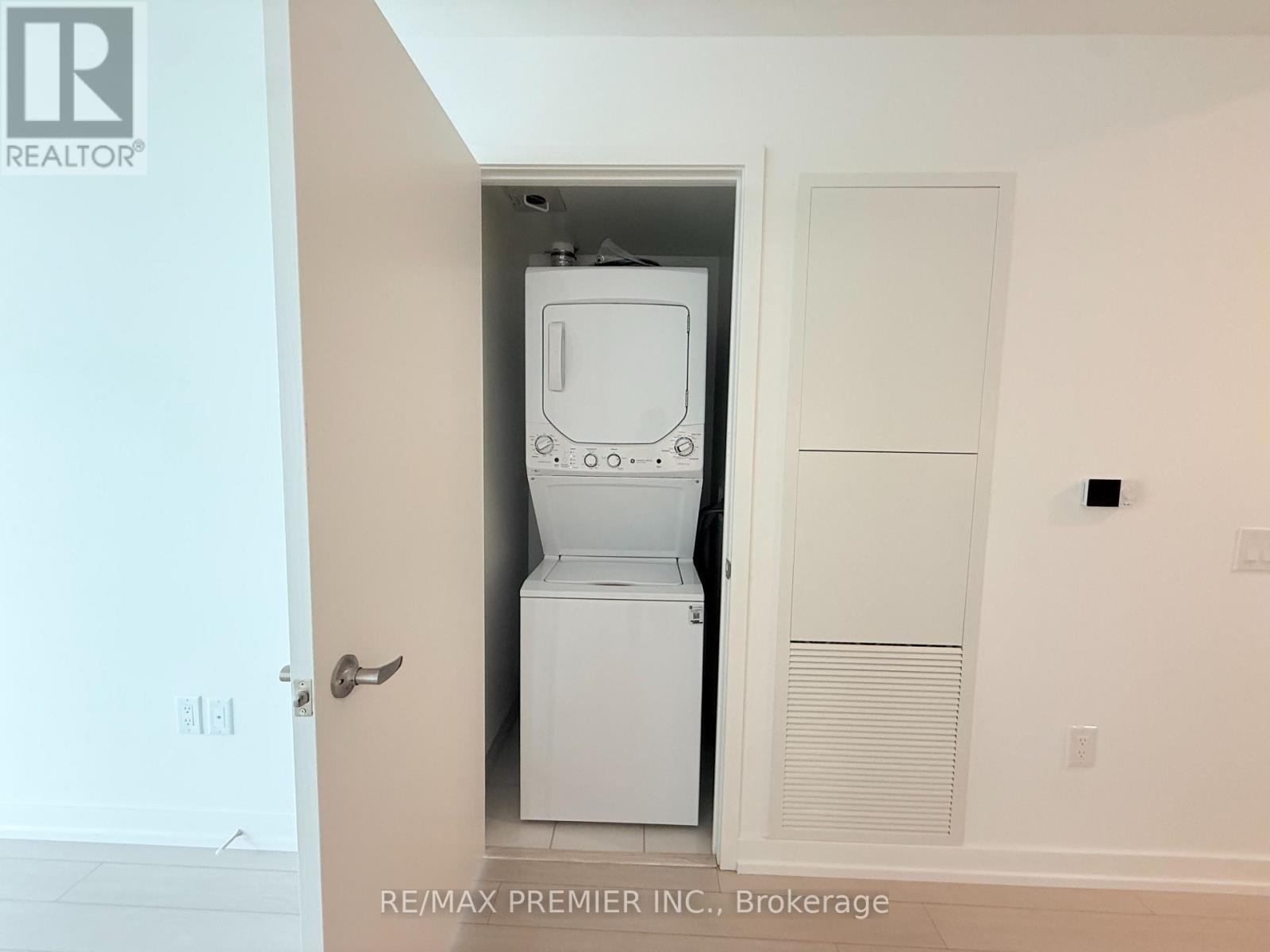 2116 - 4010 Eglinton Avenue W, Toronto, Ontario M9A 0G5 - Photo 14 - W13757782