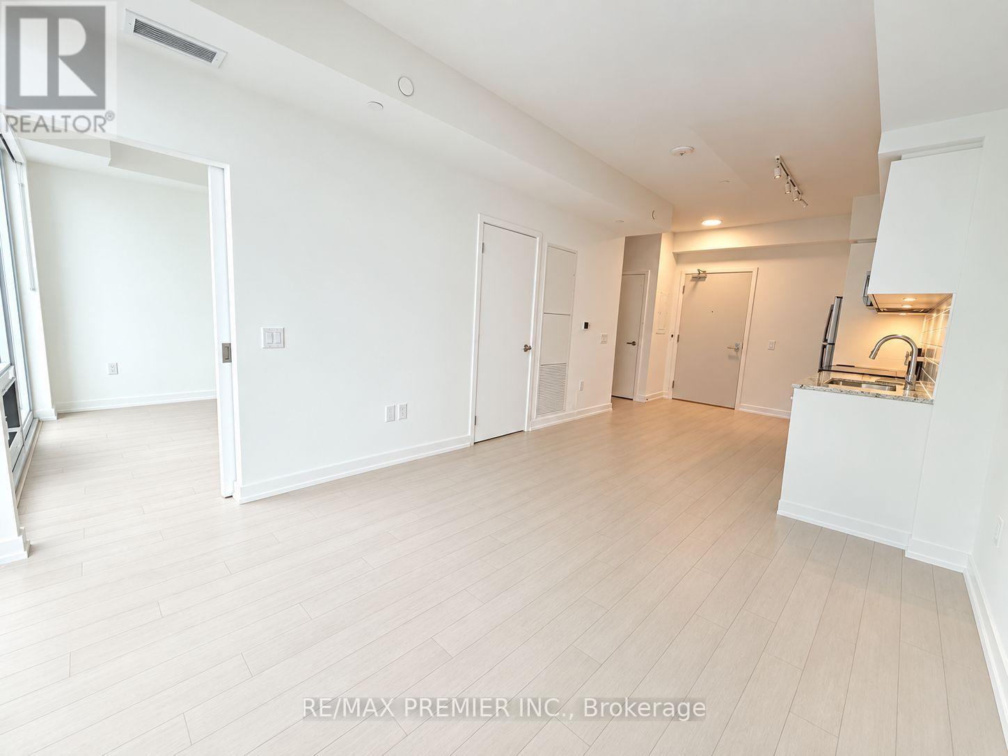2116 - 4010 Eglinton Avenue W, Toronto, Ontario M9A 0G5 - Photo 8 - W13757782