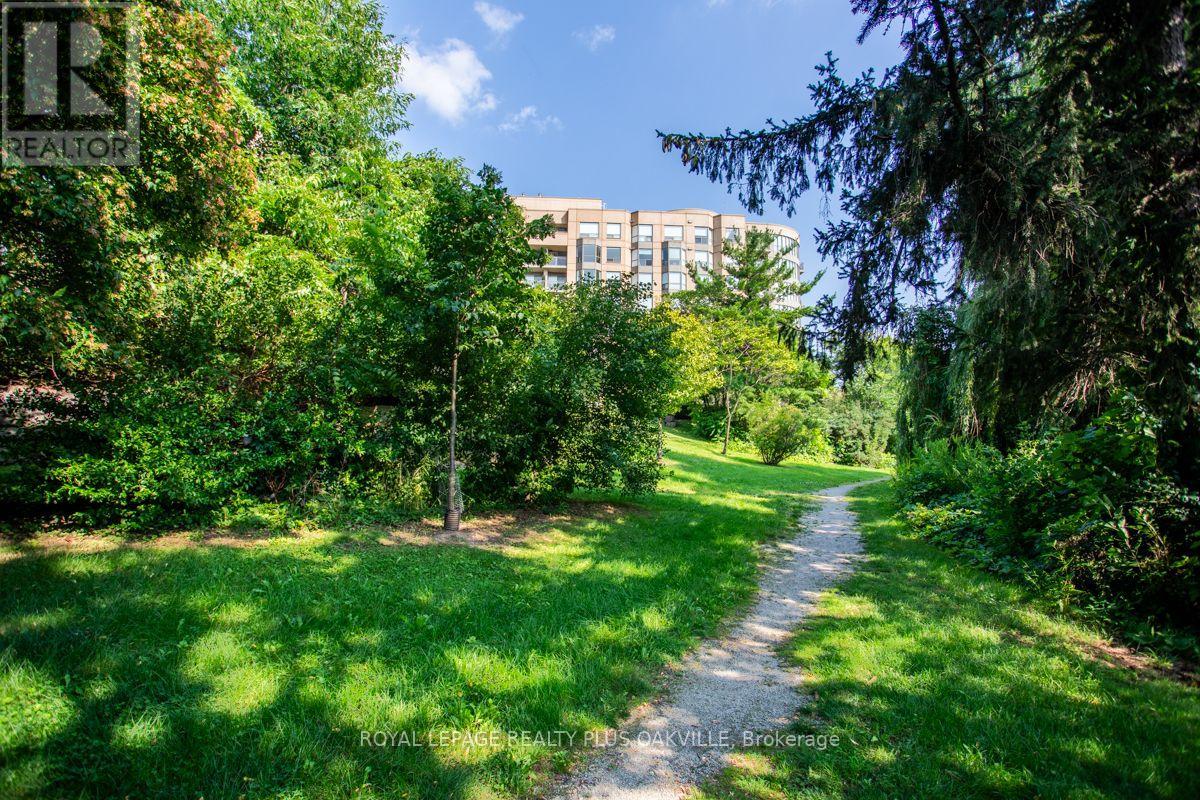 712 - 2511 Lakeshore Road W, Oakville, Ontario  L6L 6L9 - Photo 48 - W13755296