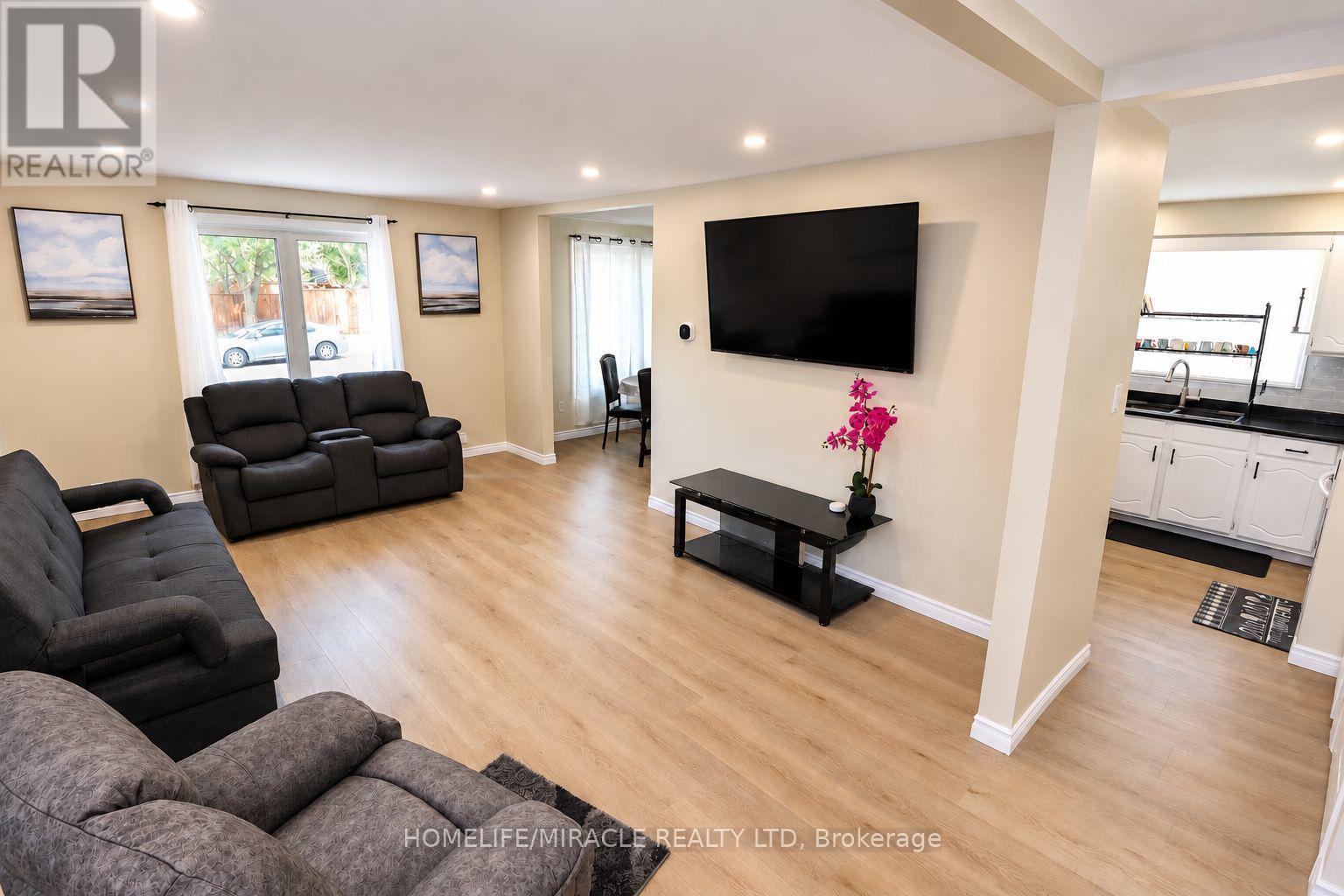 365 Blue Forest Drive, London North, Ontario  N6G 3K1 - Photo 3 - X13756238
