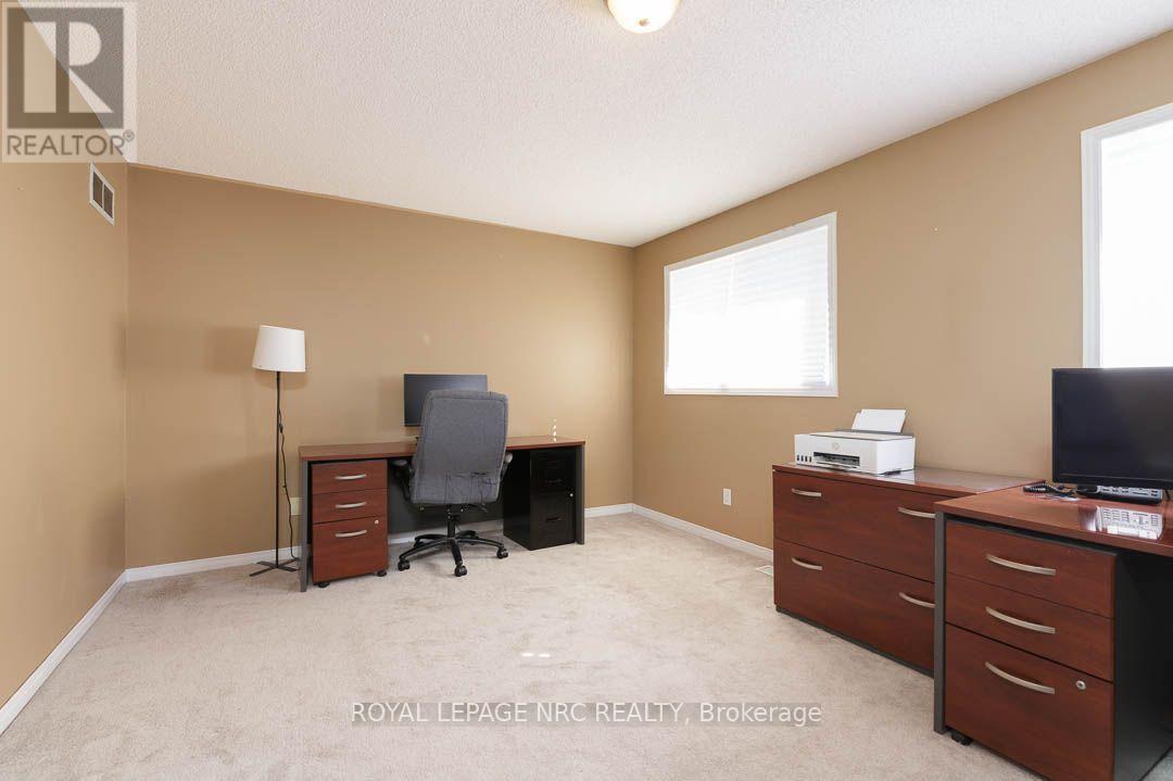 4345 Beverley Crescent, Lincoln, Ontario L3J 0P6 - Photo 13 - X13757800