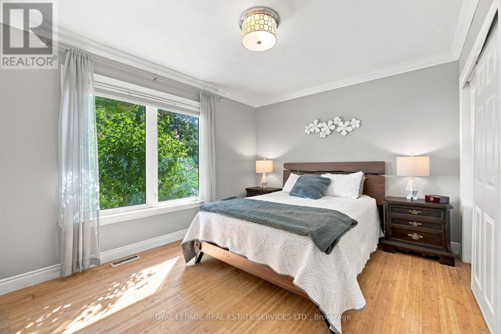 15 Velma Drive, Toronto, Ontario  M8Z 2N2 - Photo 18 - W13757754