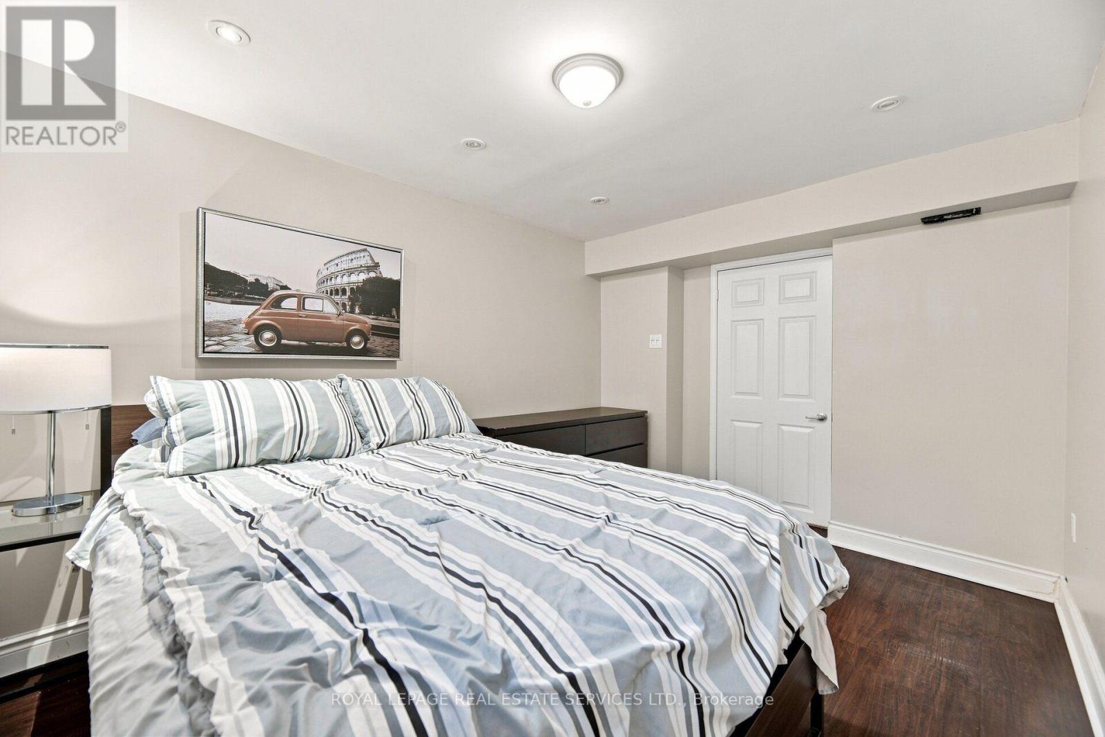15 Velma Drive, Toronto, Ontario  M8Z 2N2 - Photo 37 - W13757754