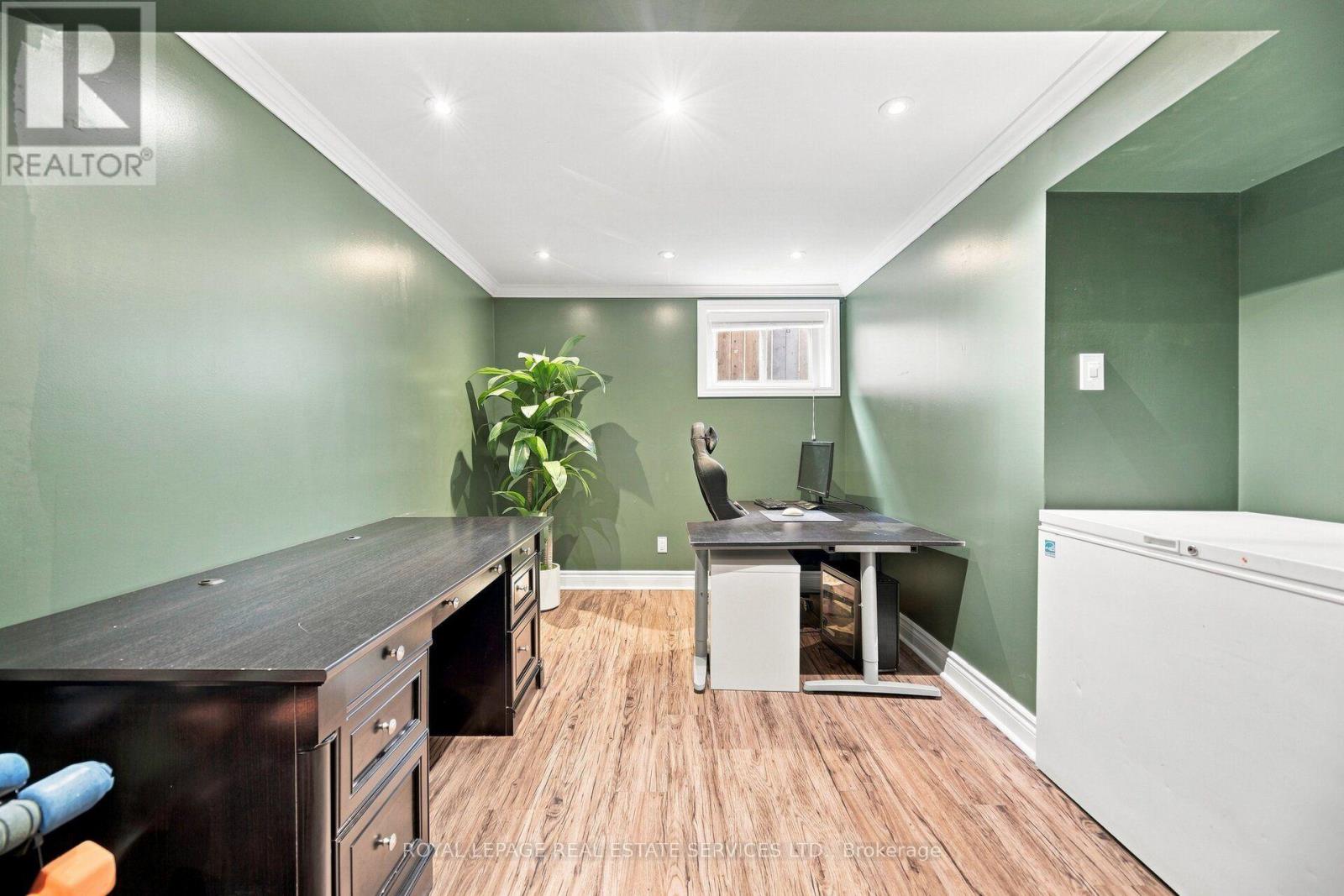 15 Velma Drive, Toronto, Ontario  M8Z 2N2 - Photo 33 - W13757754