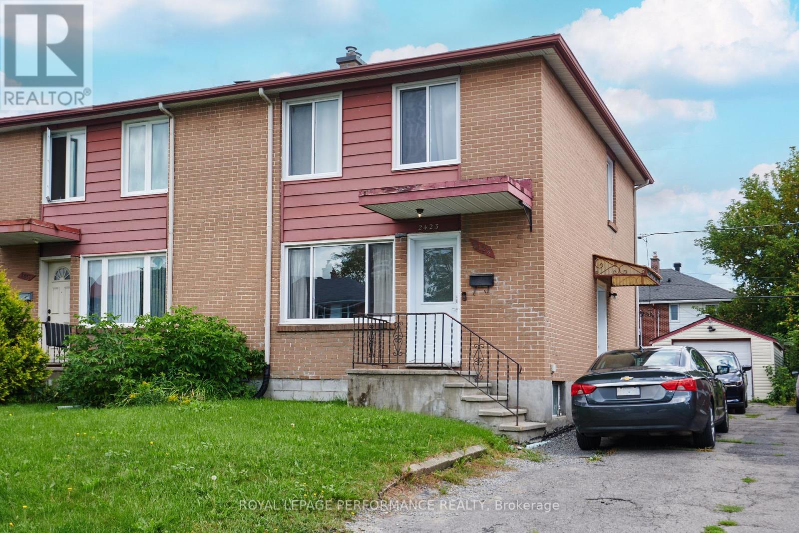 2423 Clementine Boulevard, Ottawa, Ontario  K1V 8E1 - Photo 2 - X13757854