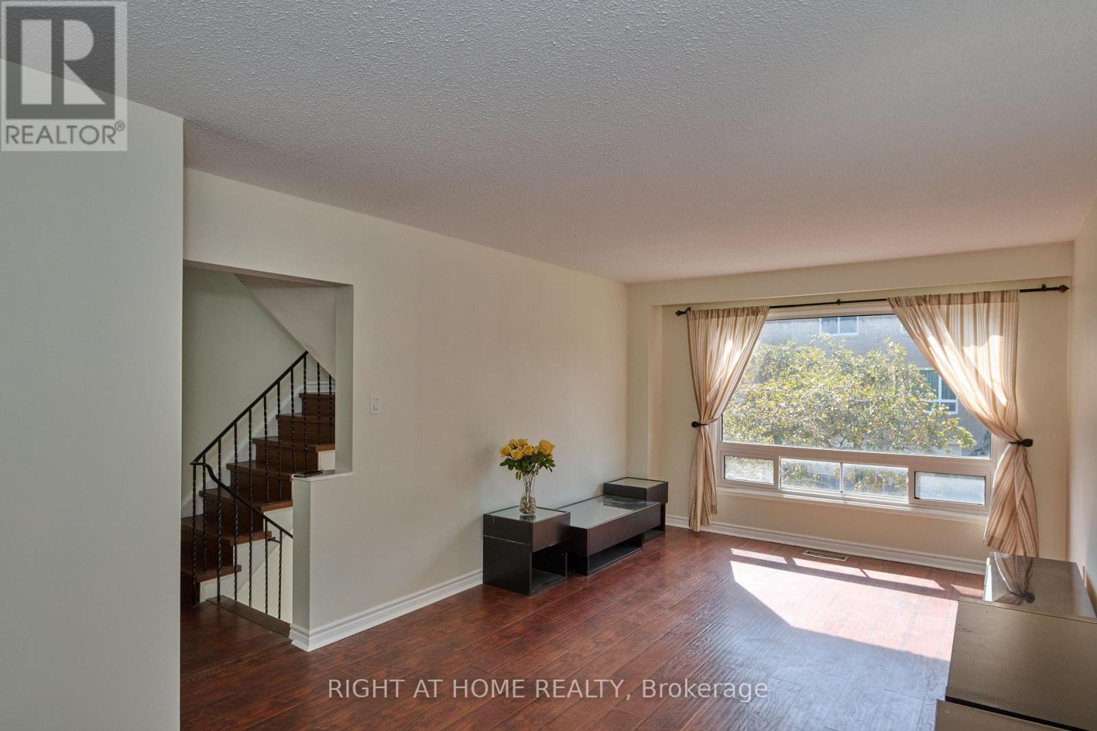 169rc - 169 Rusty Crest Way, Toronto, Ontario  M2J 2Y5 - Photo 3 - C13757848