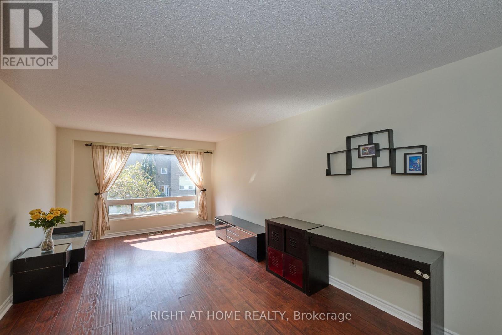 169rc - 169 Rusty Crest Way, Toronto, Ontario  M2J 2Y5 - Photo 4 - C13757848