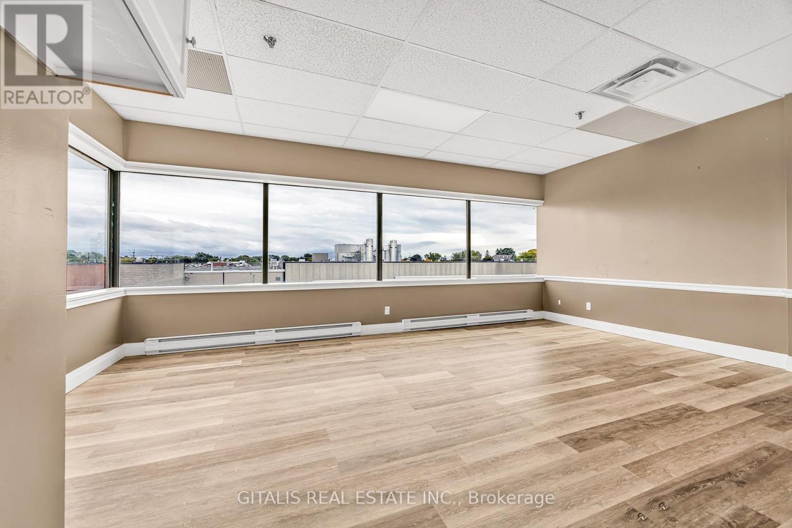 204 - 793 Pharmacy Avenue, Toronto, Ontario  M1L 3K2 - Photo 4 - E13757860