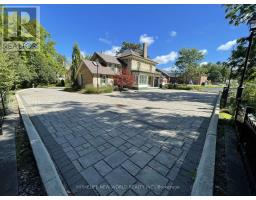 15342 YONGE STREET, Aurora, Ontario