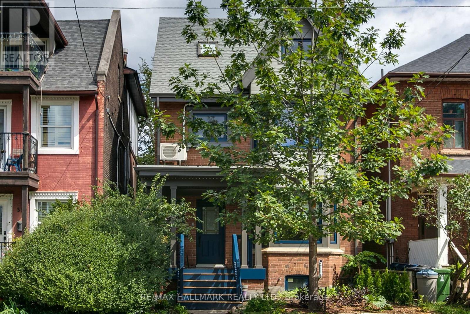 UPPER - 553 BROADVIEW AVENUE, Toronto, Ontario