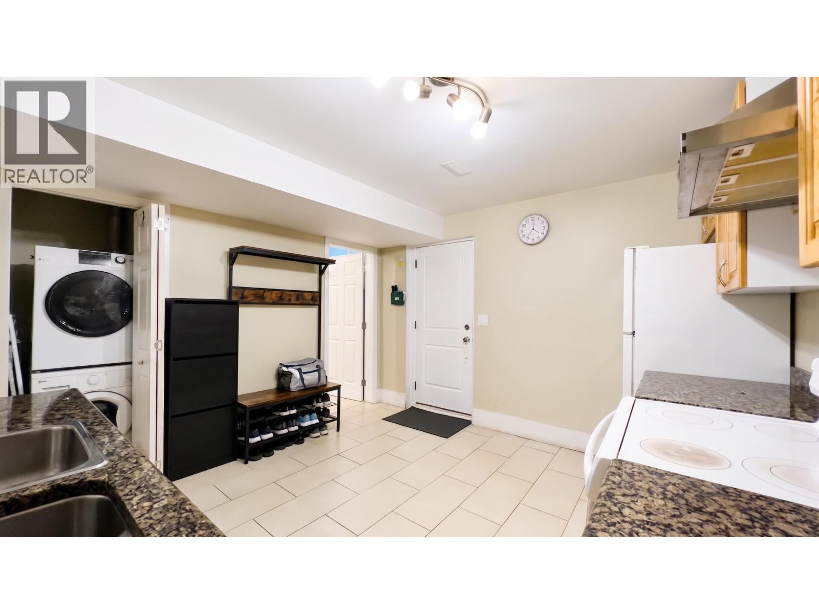 2016 Winter Crescent, Coquitlam, British Columbia  V3K 6T6 - Photo 27 - R3162505