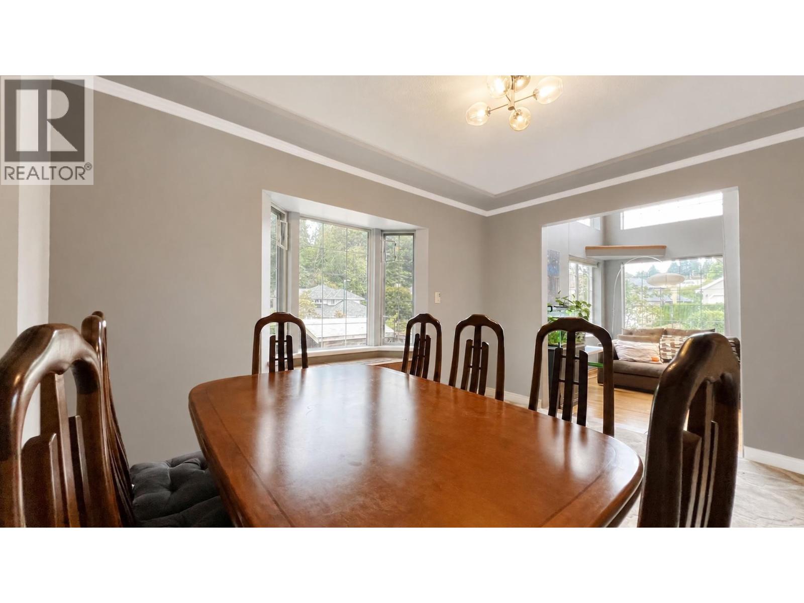 2016 Winter Crescent, Coquitlam, British Columbia  V3K 6T6 - Photo 8 - R3162505