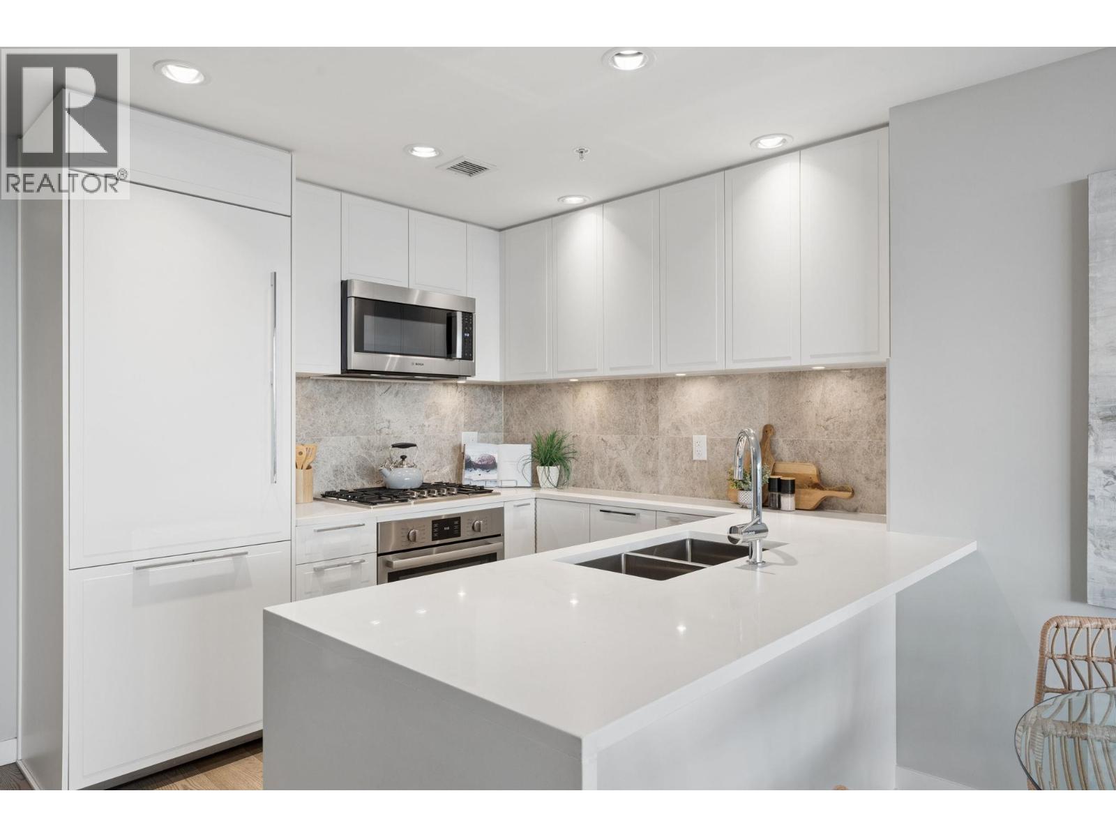 1208 118 Carrie Cates Court, North Vancouver, British Columbia  V7M 0G6 - Photo 10 - R3162422