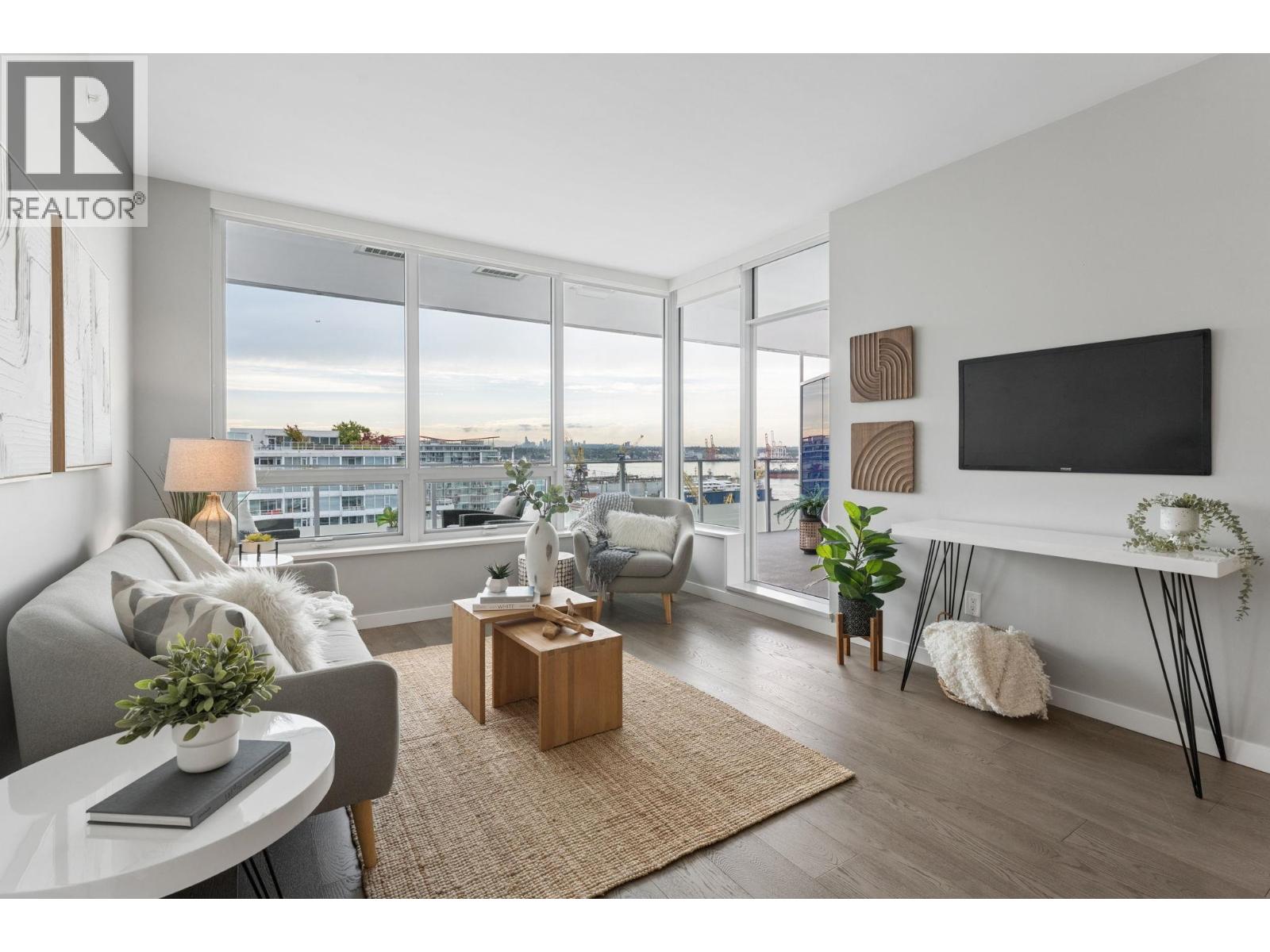 1208 118 Carrie Cates Court, North Vancouver, British Columbia  V7M 0G6 - Photo 2 - R3162422