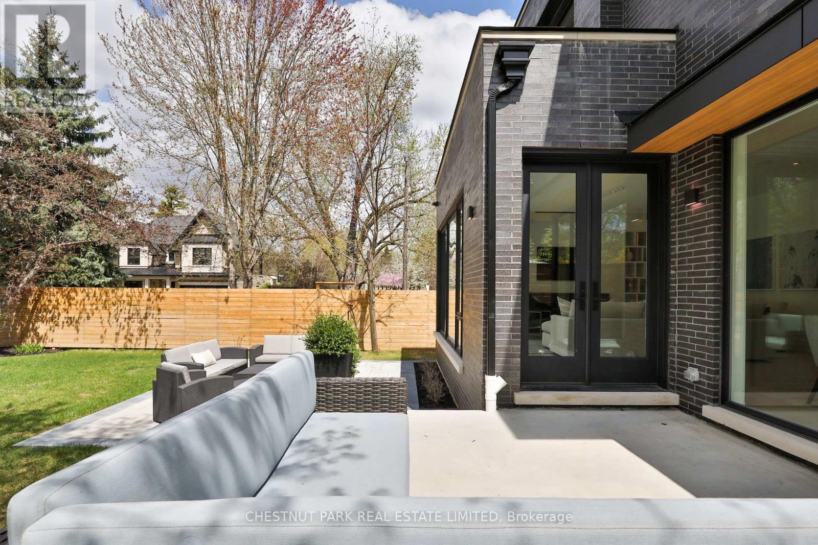 2 Marchwood Drive, Toronto, Ontario  M3H 1J8 - Photo 47 - C13757872