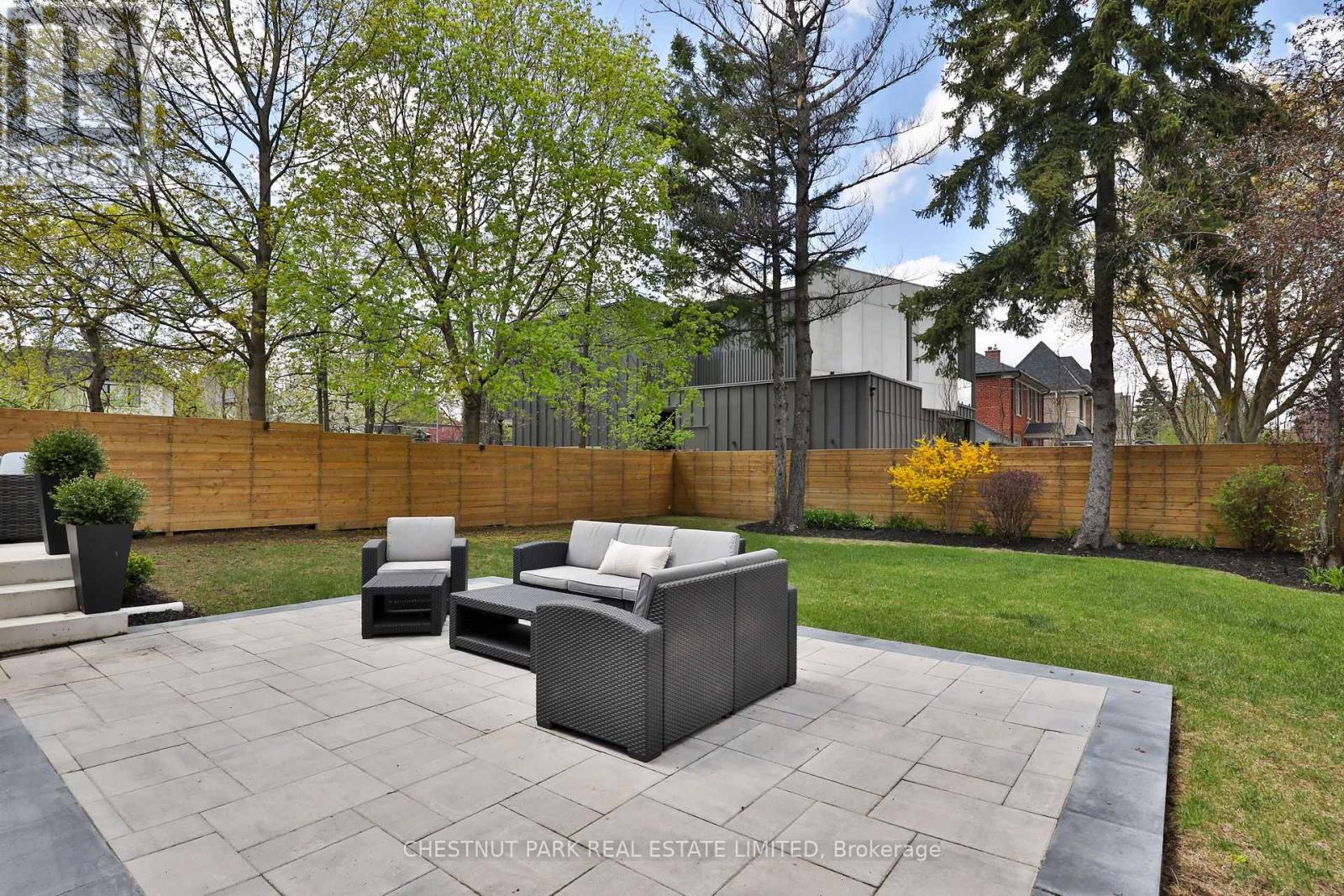 2 Marchwood Drive, Toronto, Ontario  M3H 1J8 - Photo 50 - C13757872