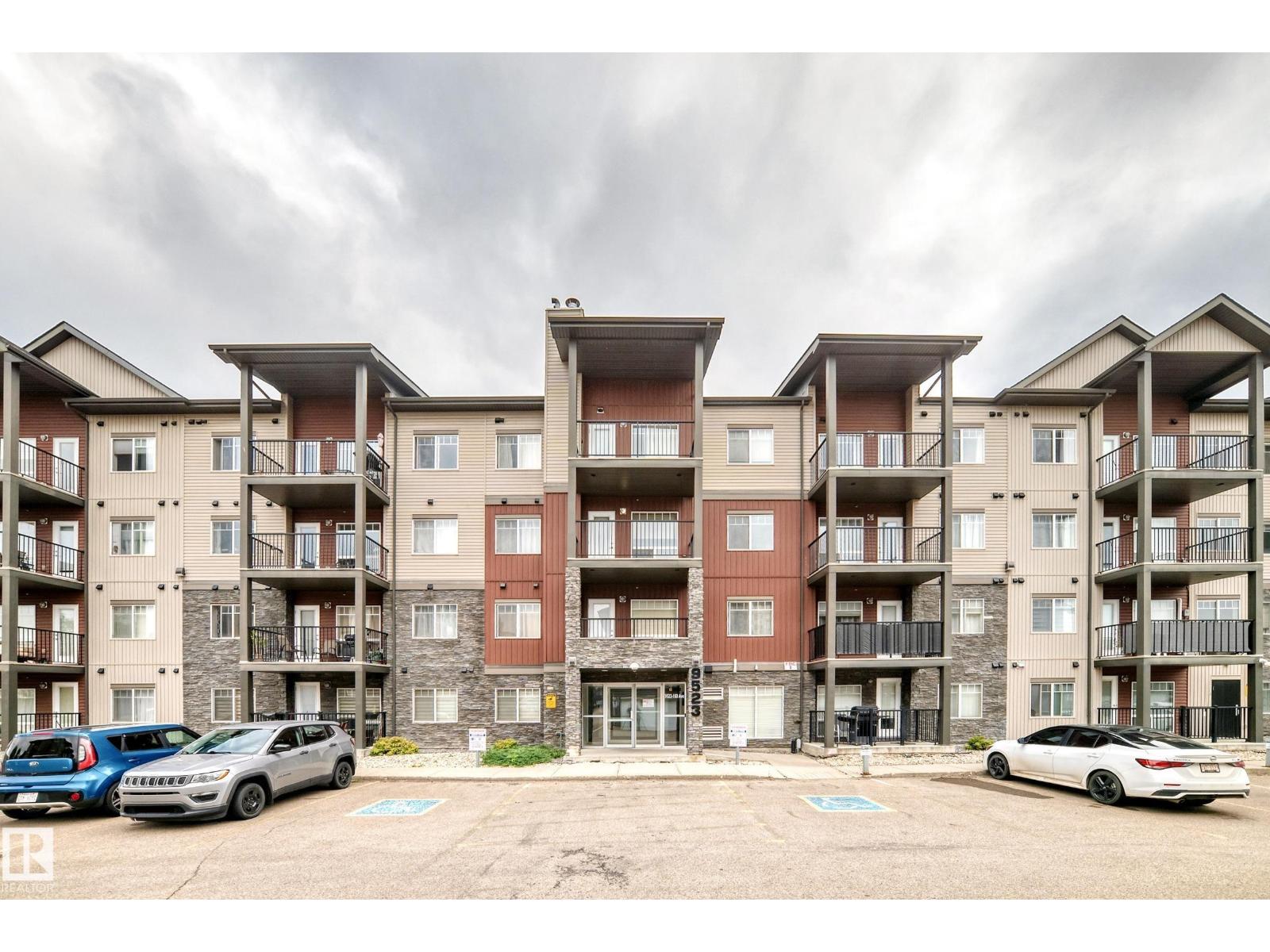 #302 9523 160 AV NW, Edmonton, Alberta