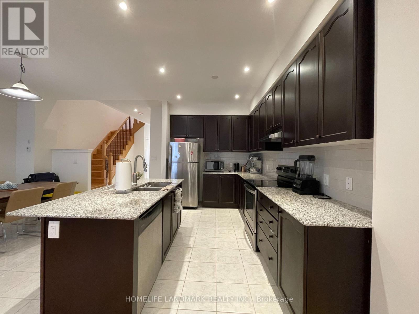 156 Radial Drive, Aurora, Ontario L4G 0Z8 - Photo 14 - N13757866
