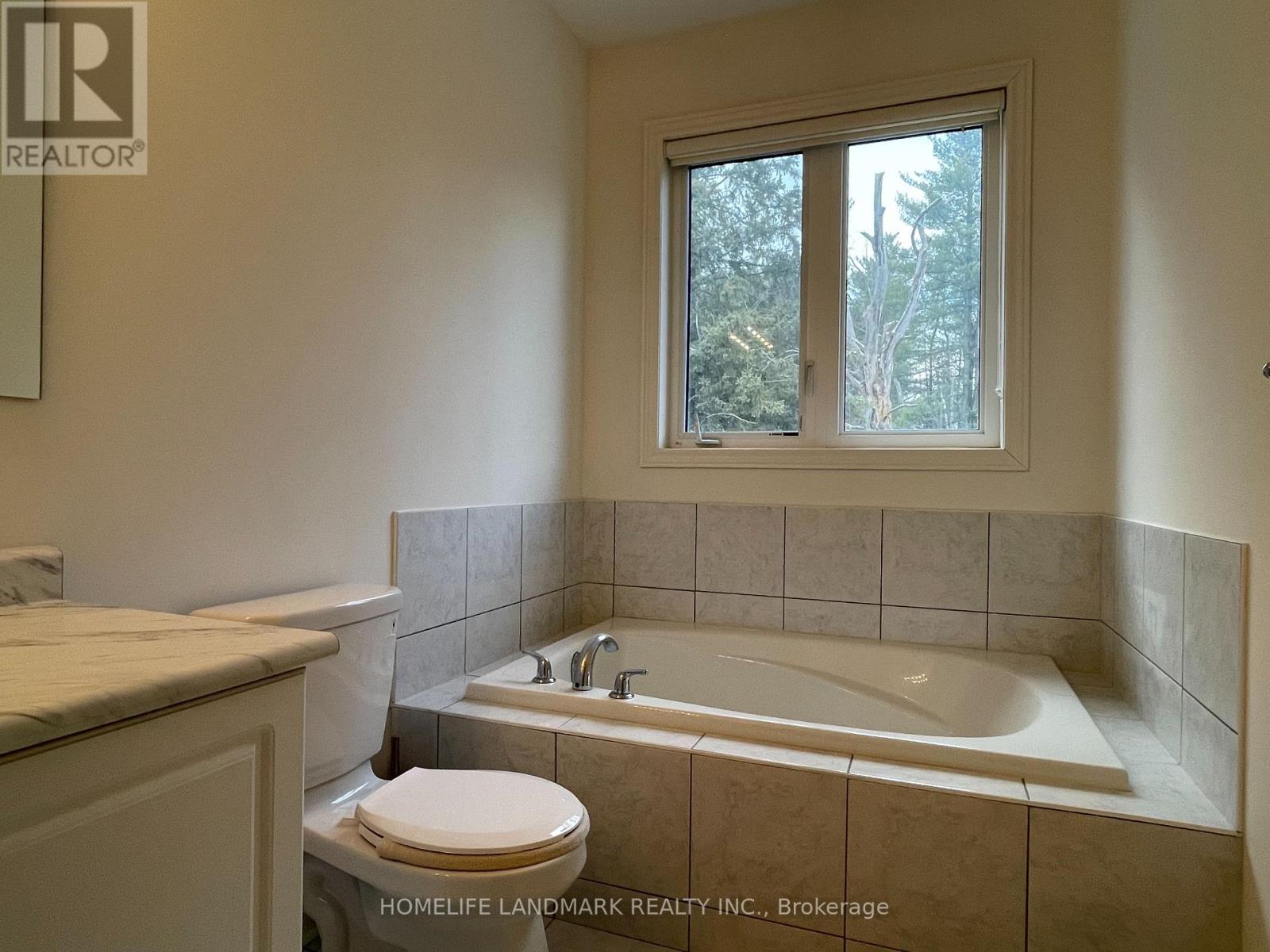 156 Radial Drive, Aurora, Ontario L4G 0Z8 - Photo 22 - N13757866