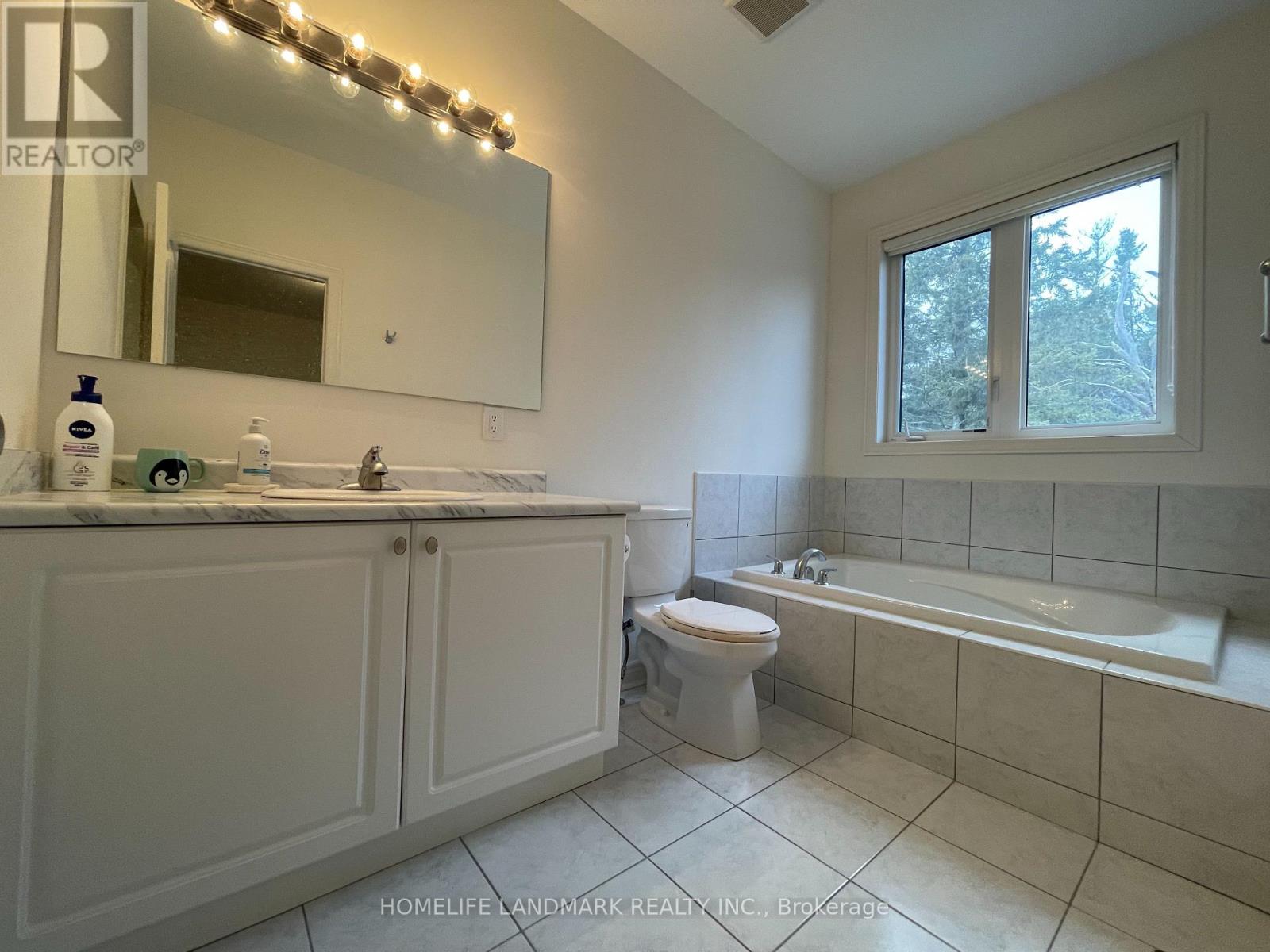 156 Radial Drive, Aurora, Ontario L4G 0Z8 - Photo 24 - N13757866