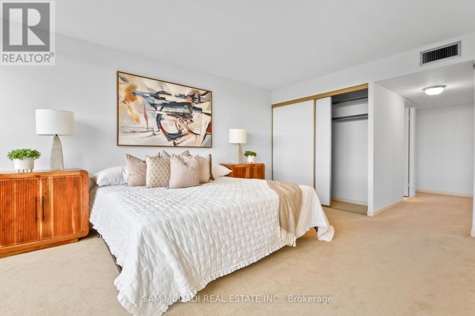 1007 - 1300 Bloor Street, Mississauga, Ontario  L4Y 3Z2 - Photo 16 - W13757878