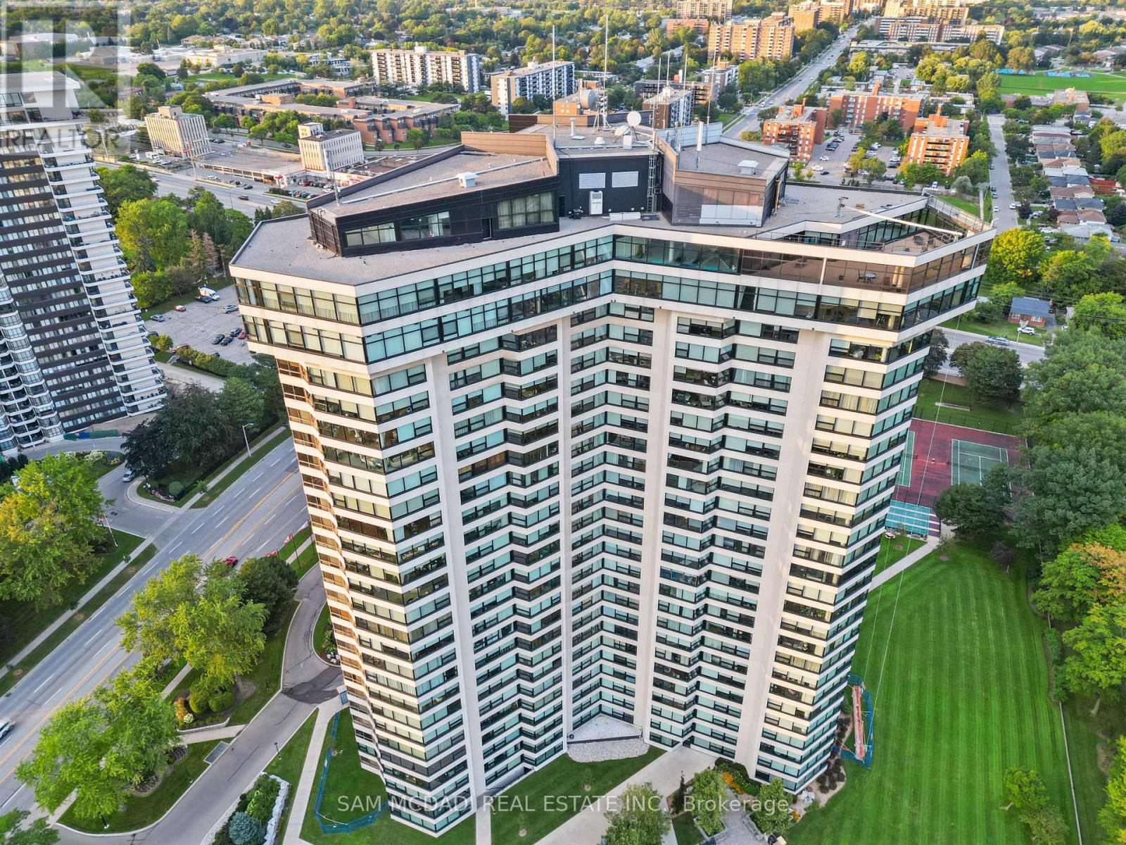 1007 - 1300 Bloor Street, Mississauga, Ontario  L4Y 3Z2 - Photo 34 - W13757878