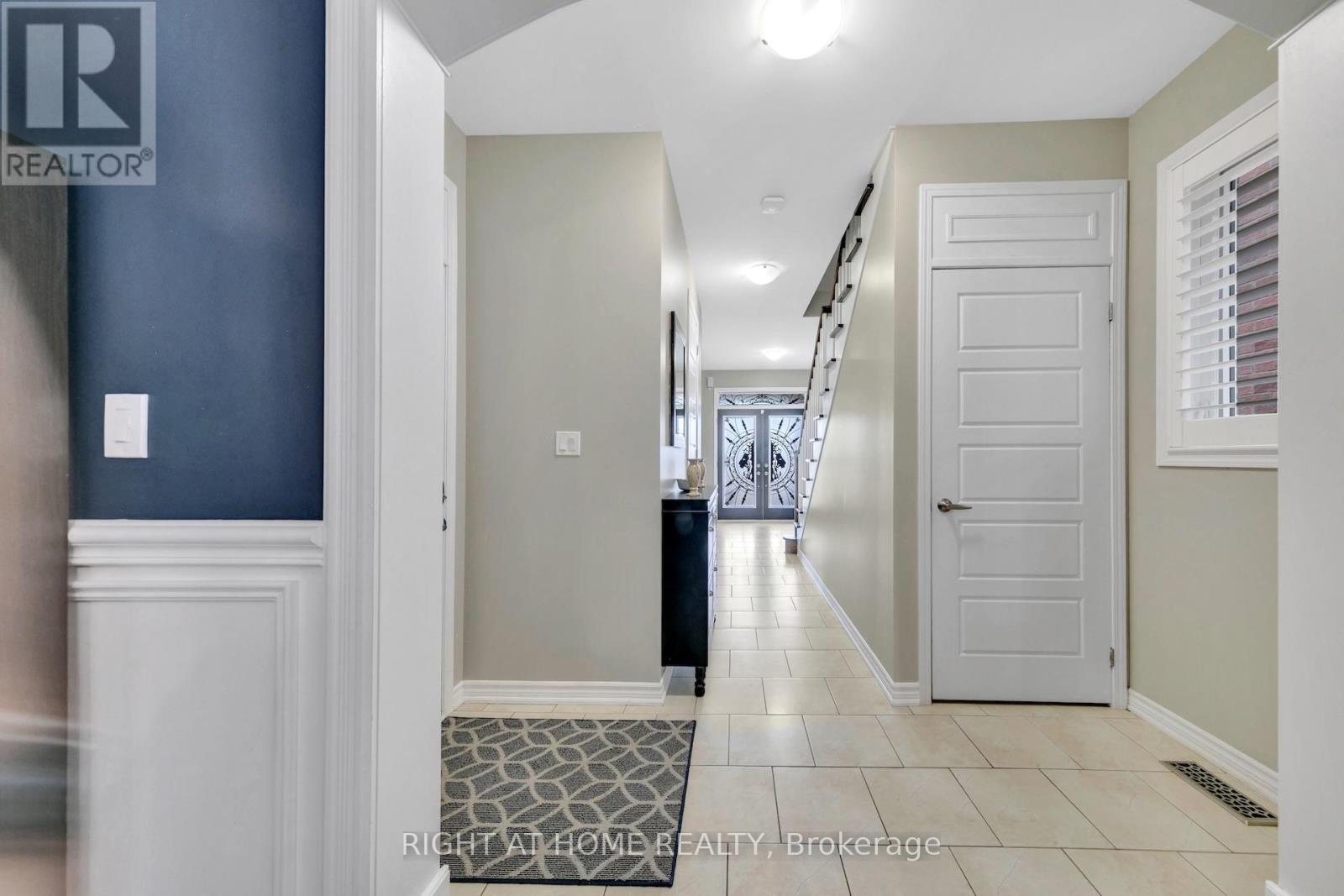 171 Thomas Phillips Drive, Aurora, Ontario  L4G 0X9 - Photo 7 - N13757884