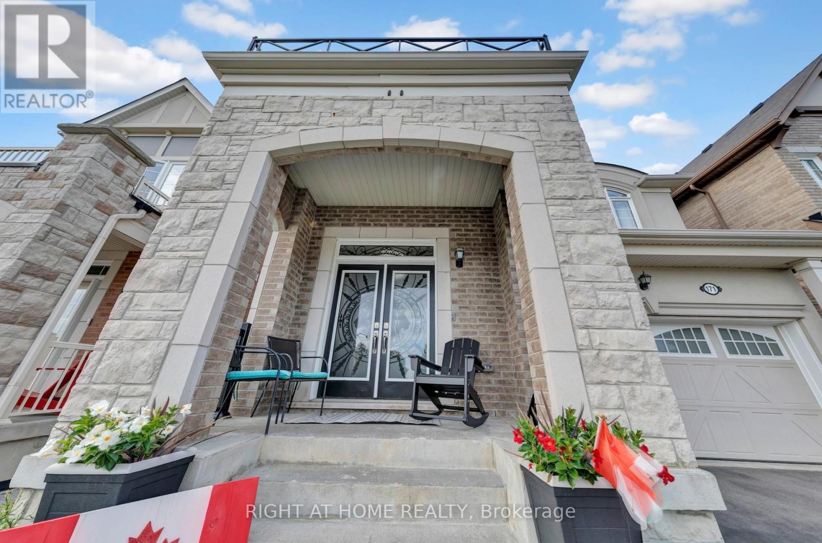 171 Thomas Phillips Drive, Aurora, Ontario  L4G 0X9 - Photo 4 - N13757884