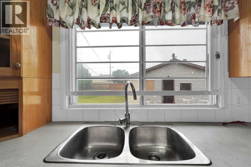 56 Penbrooke Place SE, Calgary, Alberta  T2A 3T9 - Photo 8 - A2340247