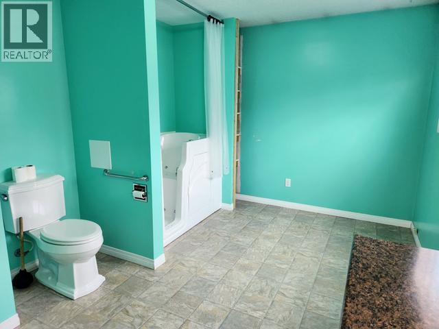 26 OGILVIE CRES photo 16