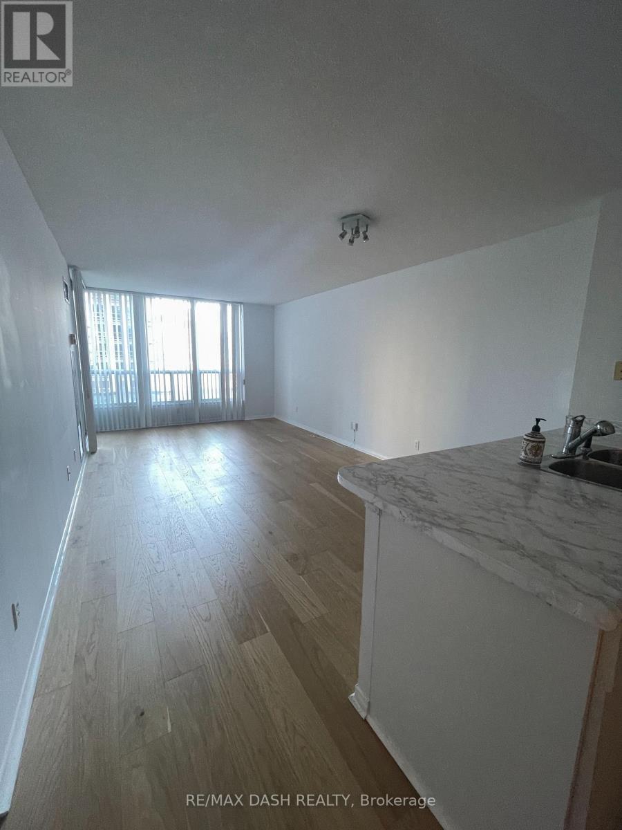 1210 - 750 Bay Street, Toronto, Ontario  M5G 1N6 - Photo 10 - C13757892