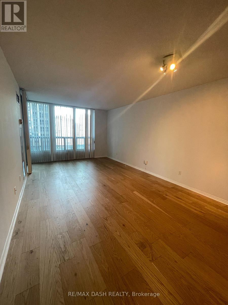 1210 - 750 Bay Street, Toronto, Ontario  M5G 1N6 - Photo 9 - C13757892