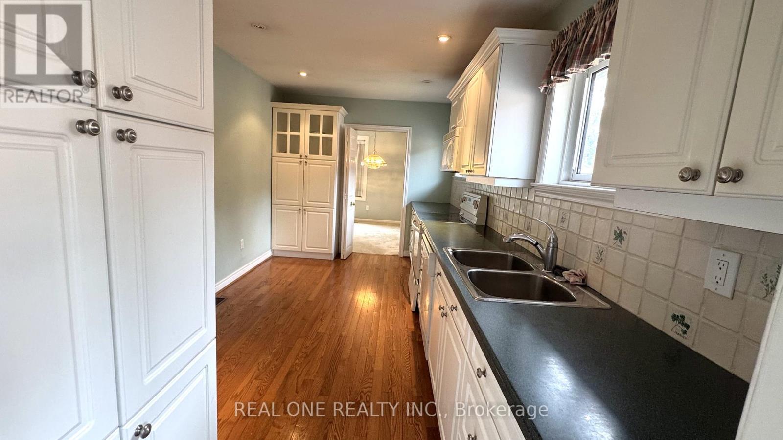 35 Corning Road, Toronto, Ontario  M2J 2L6 - Photo 11 - C13757898