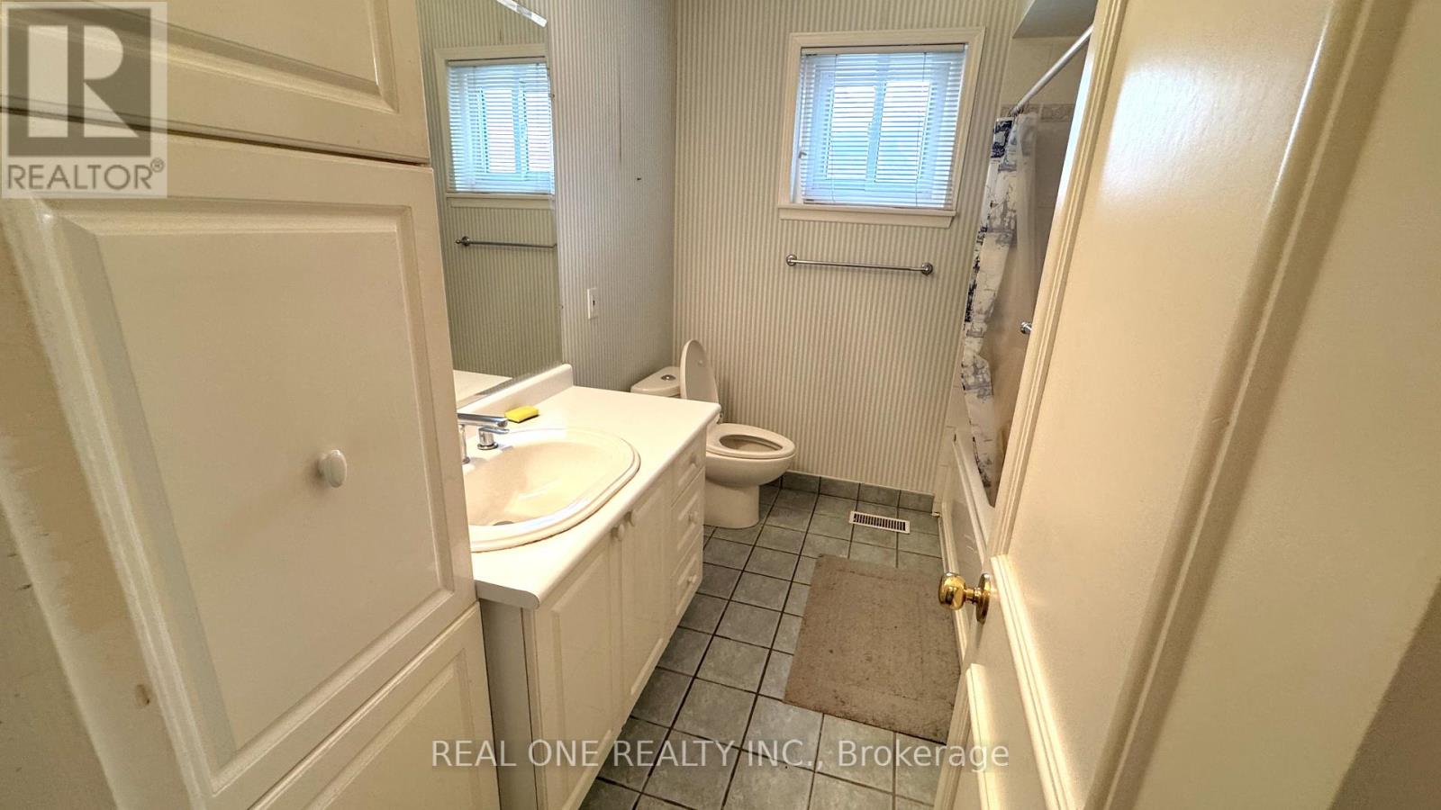 35 Corning Road, Toronto, Ontario  M2J 2L6 - Photo 28 - C13757898