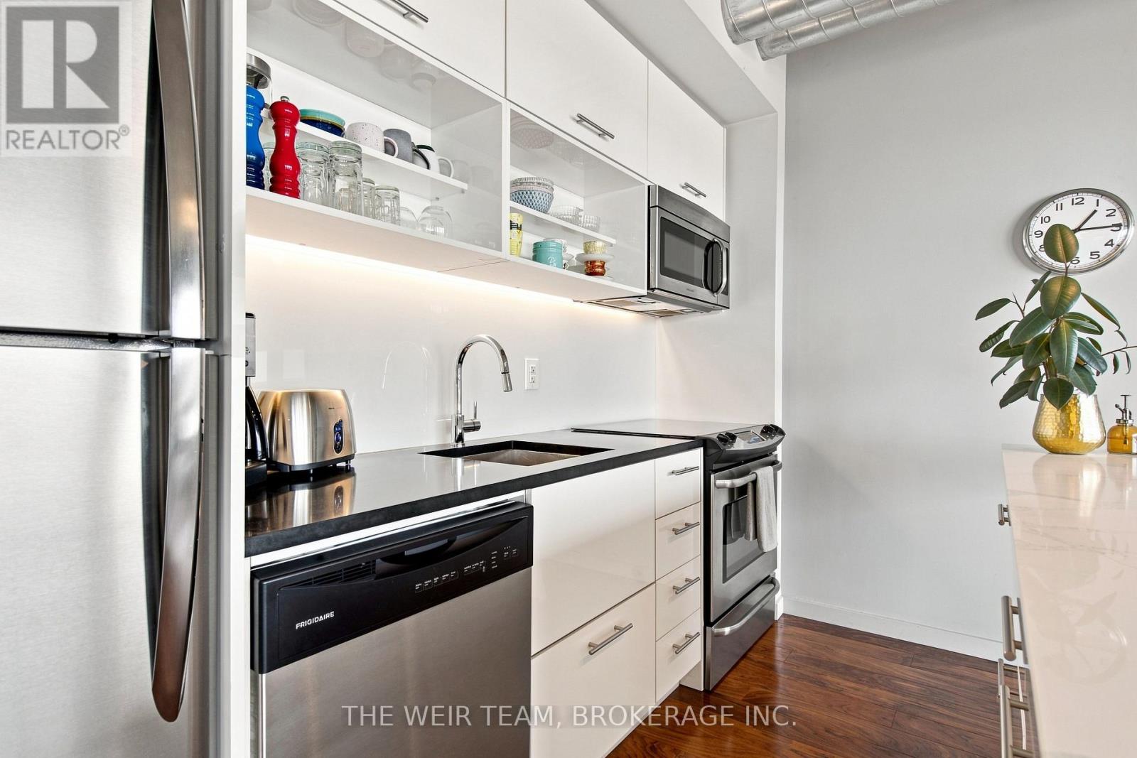 32 Trolley Crescent, Toronto, Ontario  M5A 0E8 - Photo 18 - C13757908