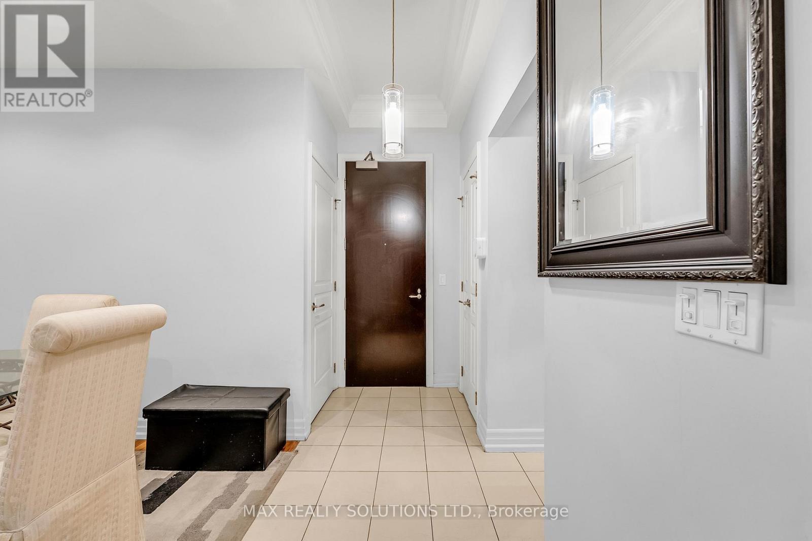 319 - 20 Burkebrook Place, Toronto, Ontario  M4G 0A1 - Photo 4 - C13757920