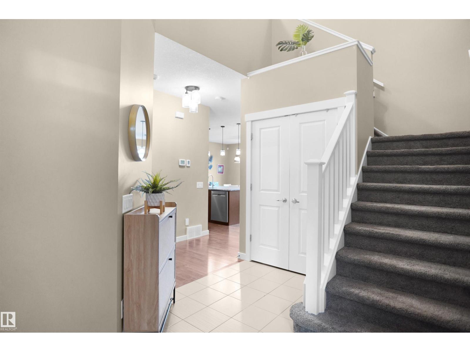 7812 18 Av SW, Edmonton, Alberta  T6X 0V3 - Photo 4 - E4507628