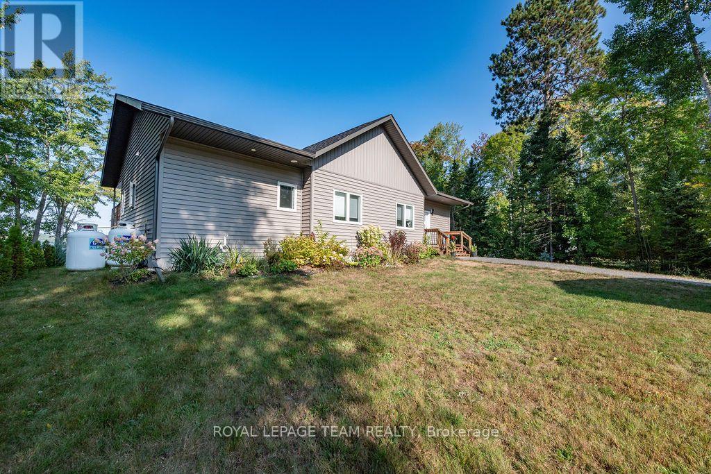 42153 Combermere Road, Madawaska Valley, Ontario  K0J 1B0 - Photo 14 - X13757900